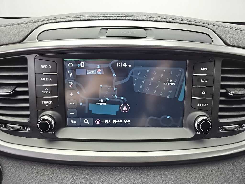 Kia Sorento — photo 14