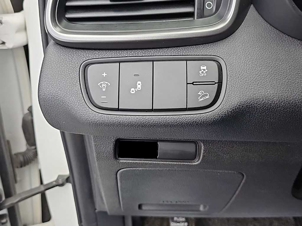 Kia Sorento — photo 18