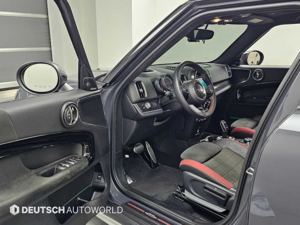 Mini Countryman — photo 11