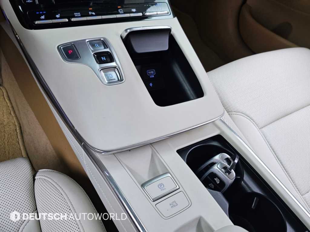 Hyundai Grandeur — photo 16