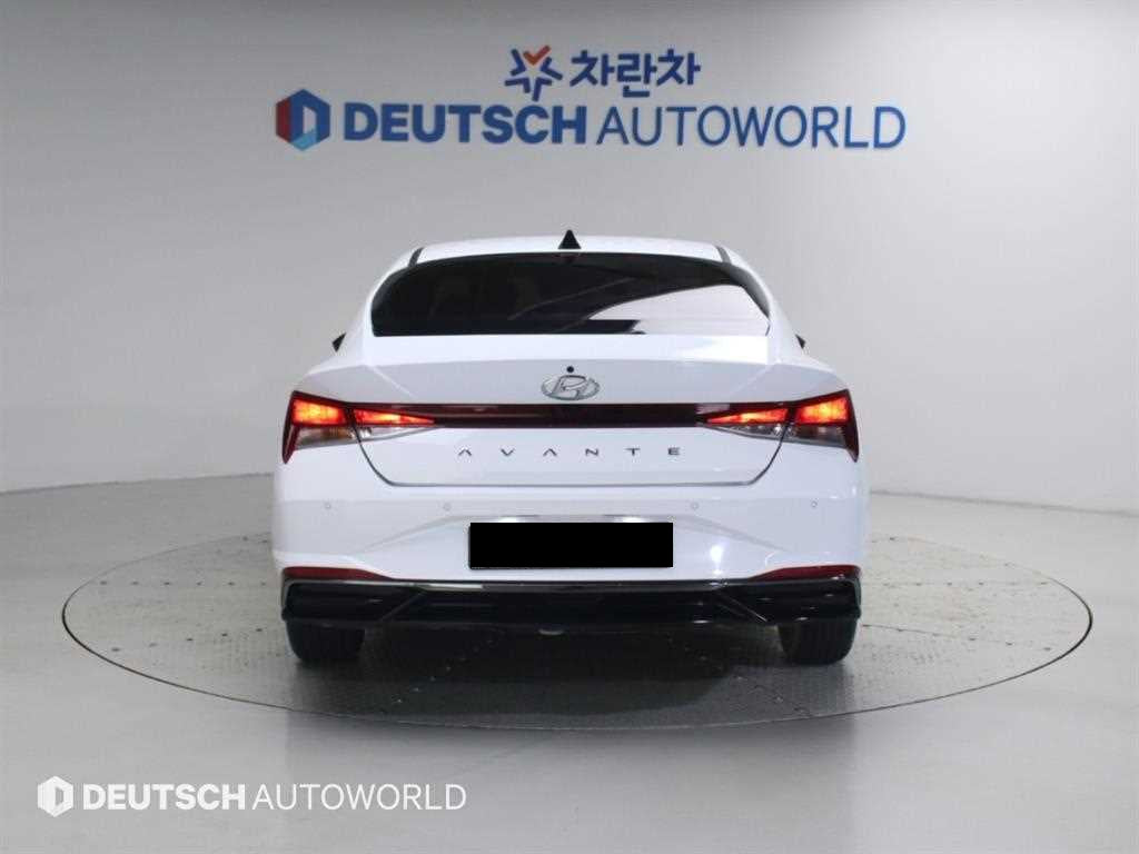 Hyundai Avante — photo 05