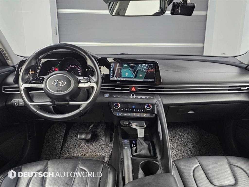 Hyundai Avante — photo 06