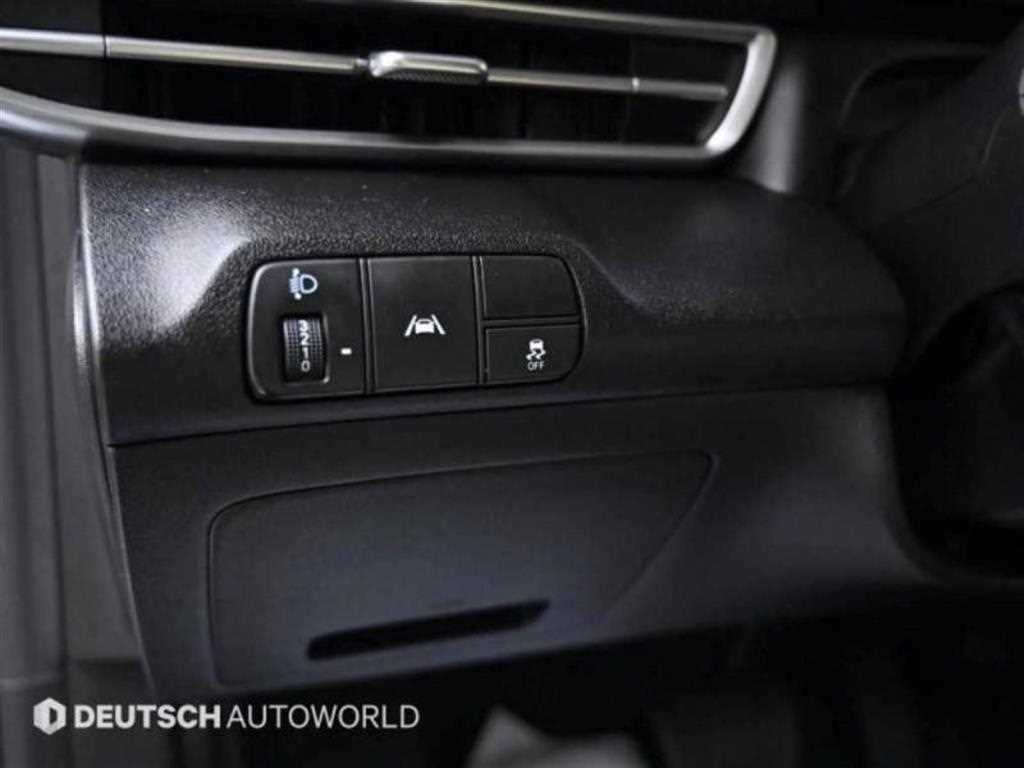 Hyundai Avante — photo 13