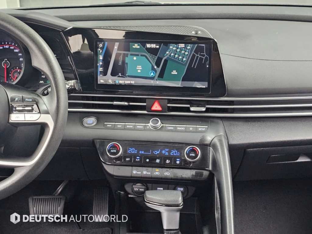 Hyundai Avante — photo 06