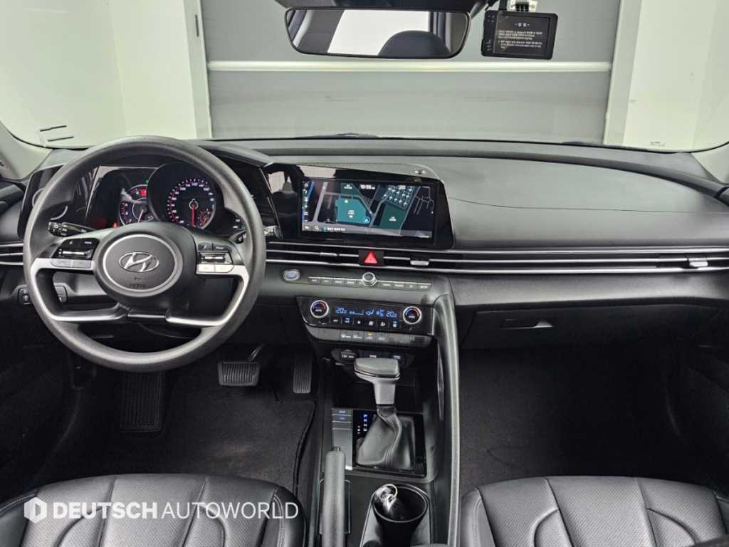 Hyundai Avante — photo 07