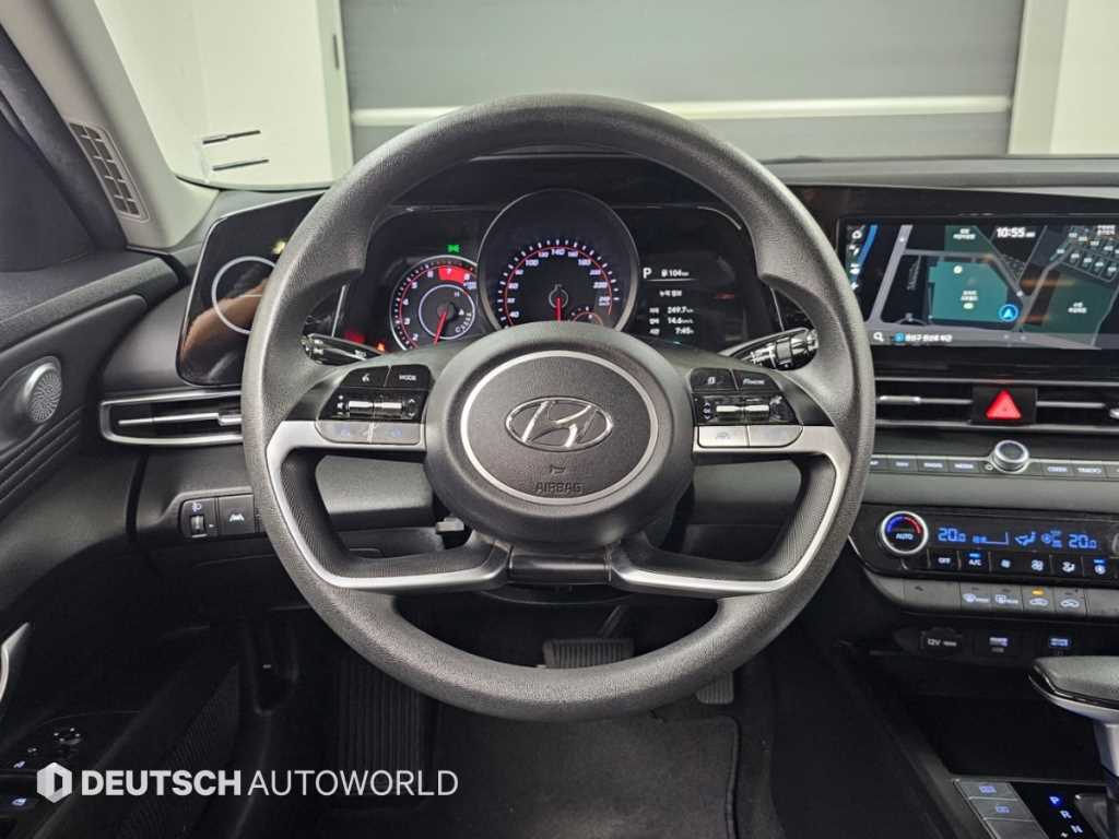 Hyundai Avante — photo 13