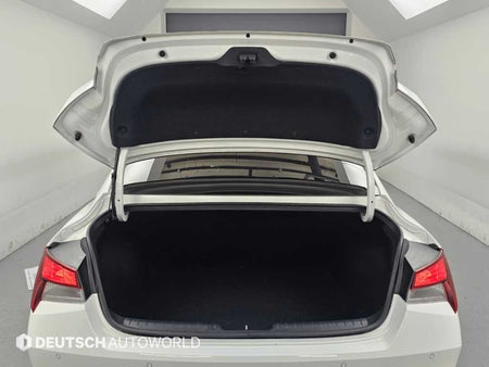 Hyundai Avante — photo 19