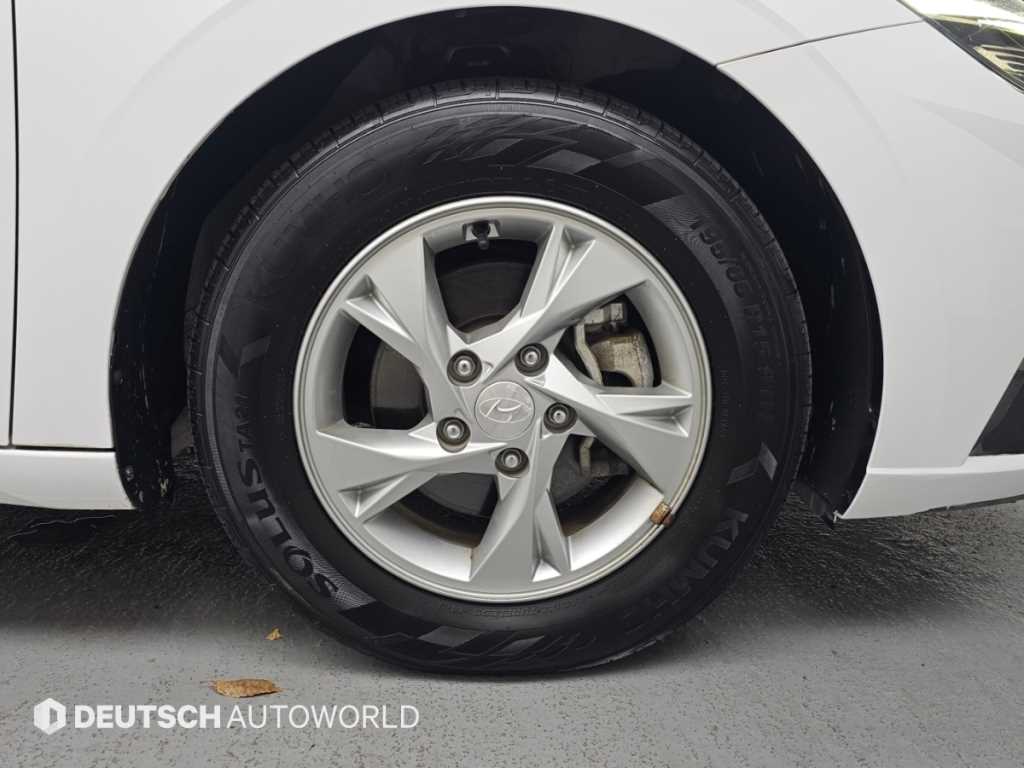 Hyundai Avante — photo 20