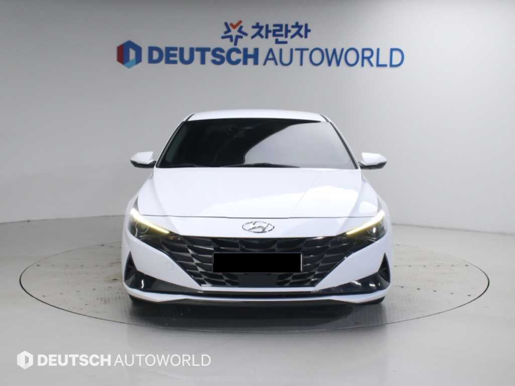 Hyundai Avante — photo 02