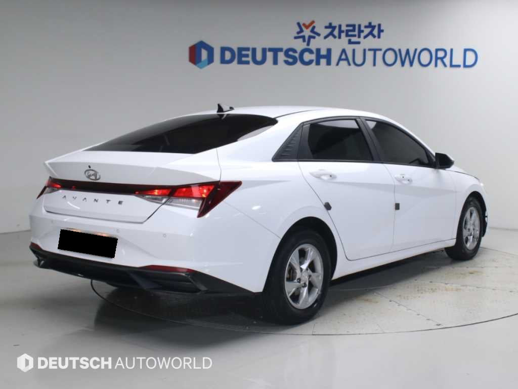 Hyundai Avante — photo 04