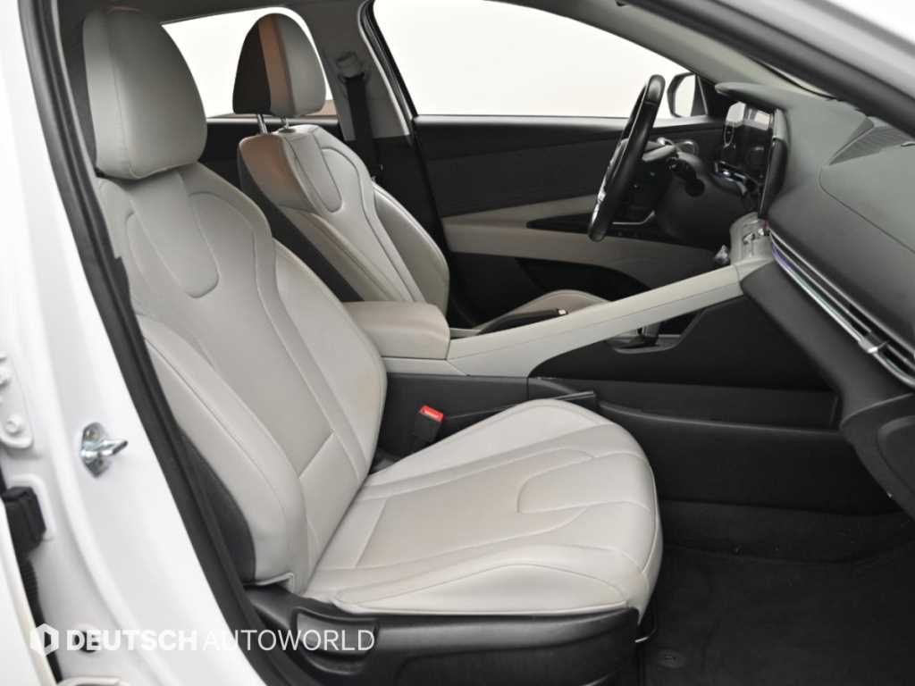 Hyundai Avante — photo 12
