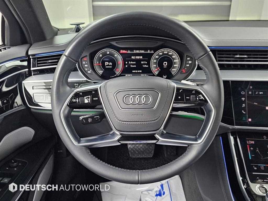 Audi A8 — photo 14