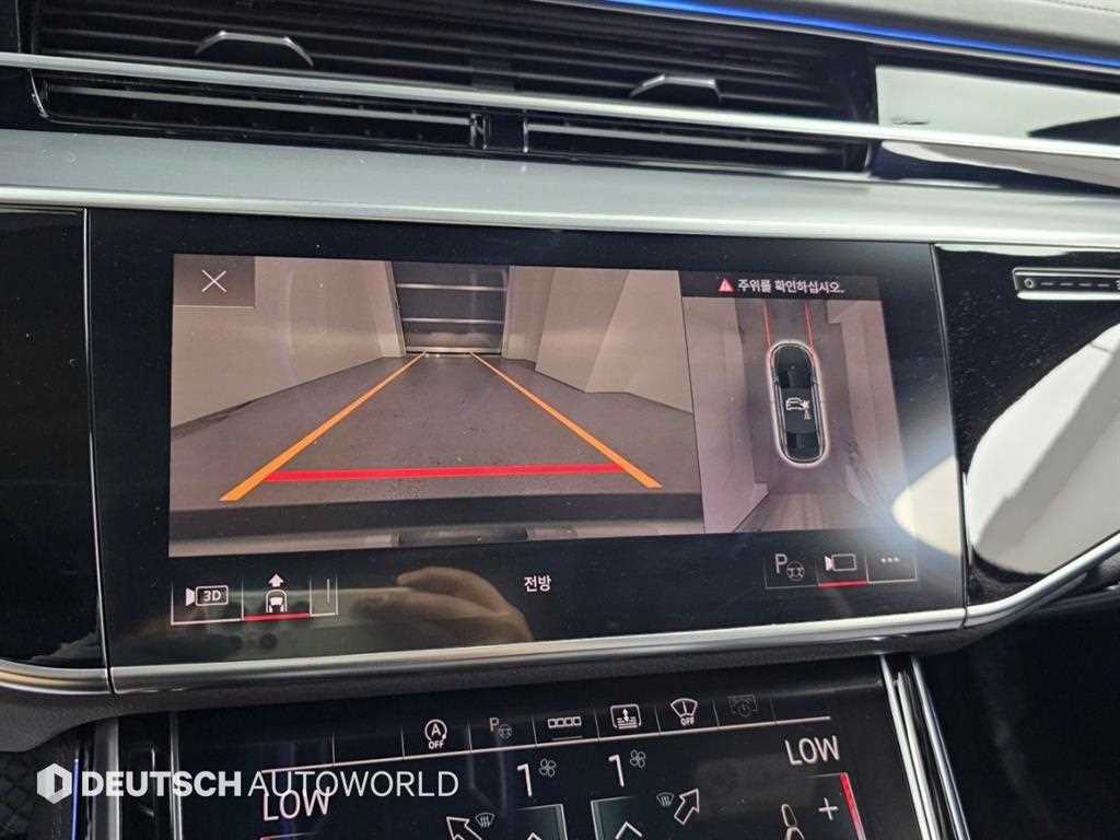 Audi A8 — photo 16