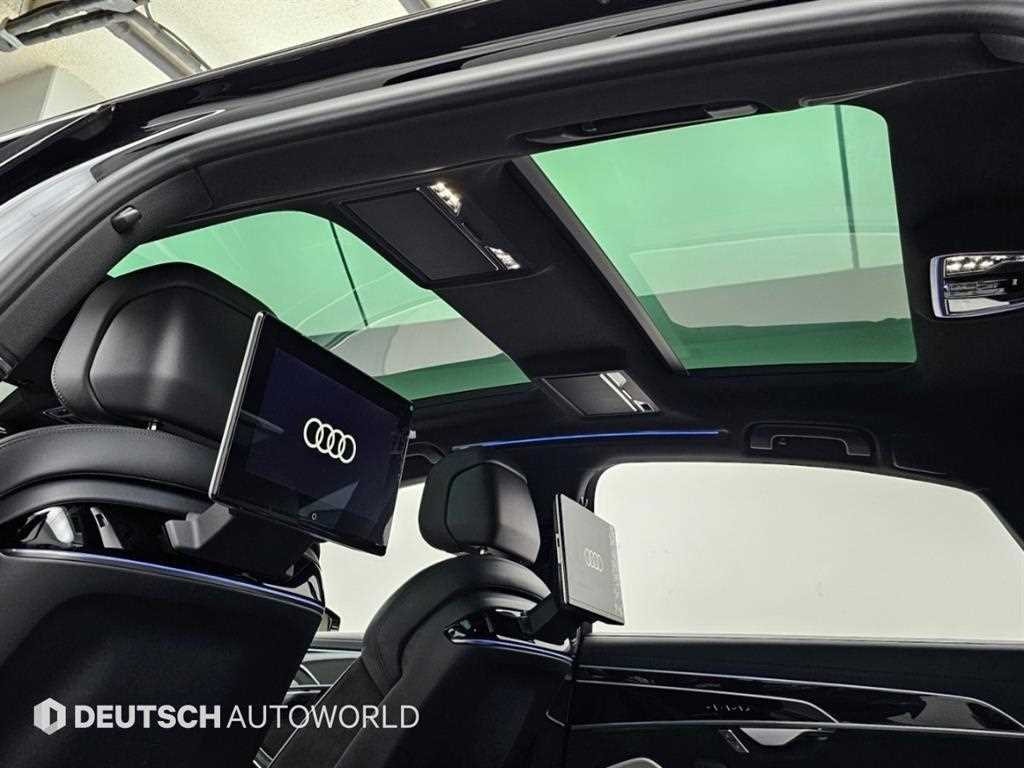 Audi A8 — photo 19