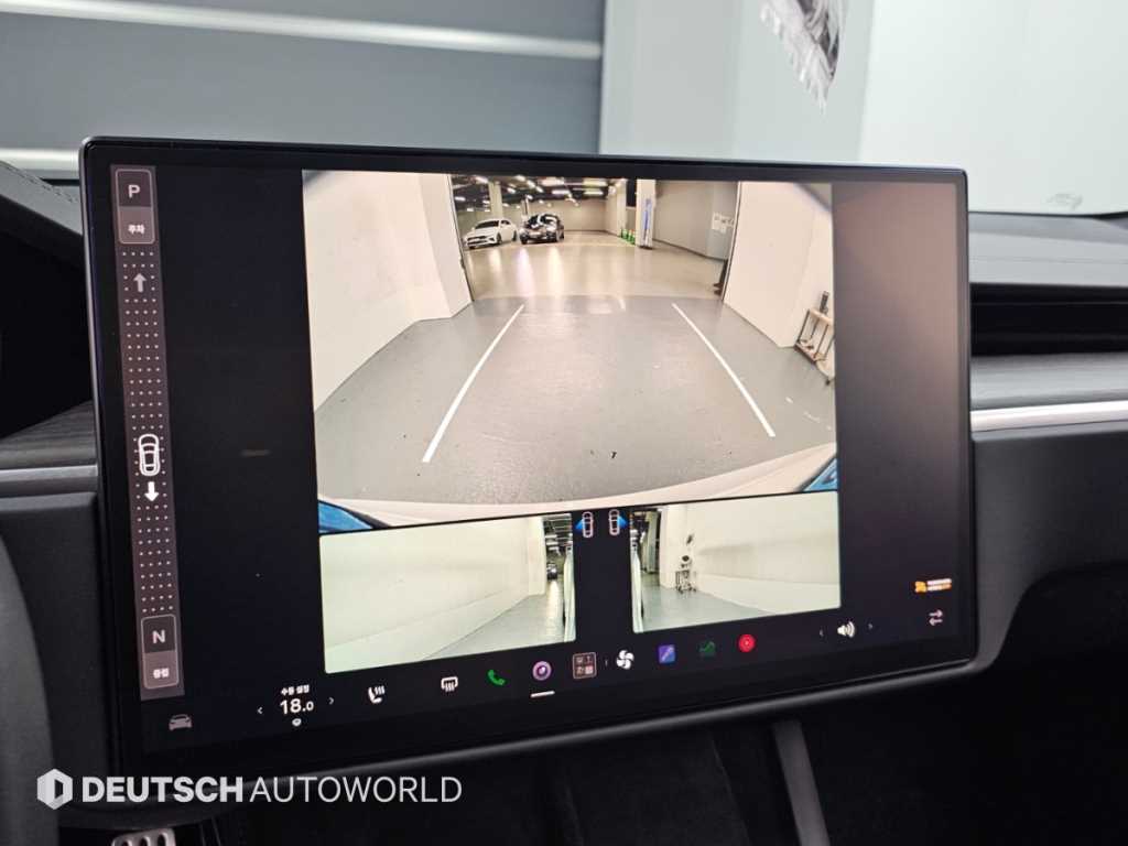 Tesla Model S — photo 15