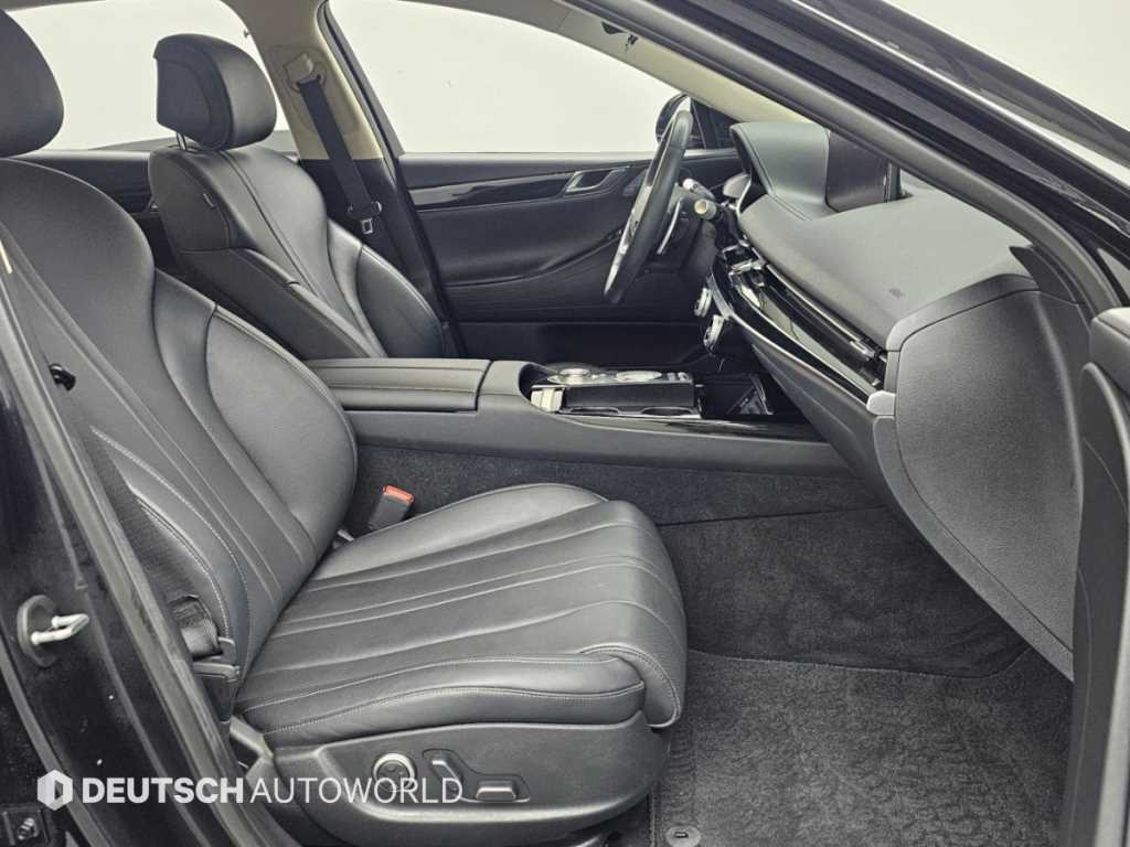 Genesis G80 — photo 10