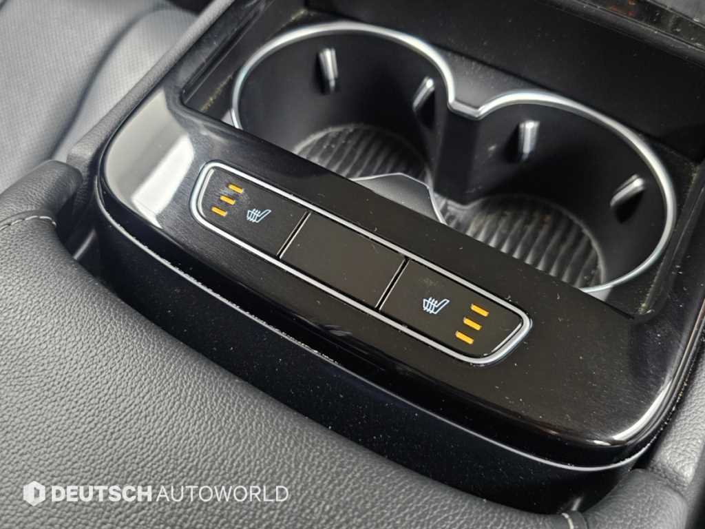 Genesis G80 — photo 16