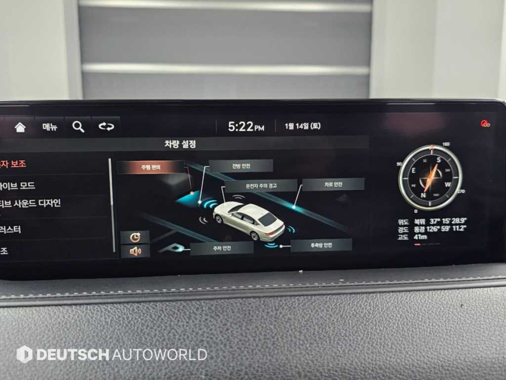 Genesis G80 — photo 17