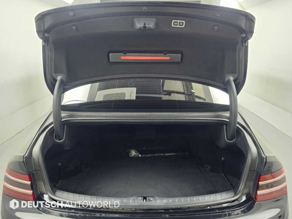 Genesis G80 — photo 19