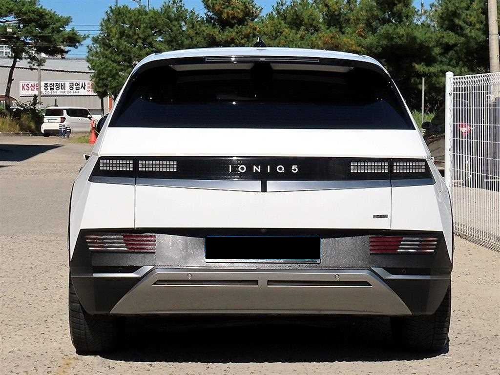 Hyundai Ioniq5 — photo 04