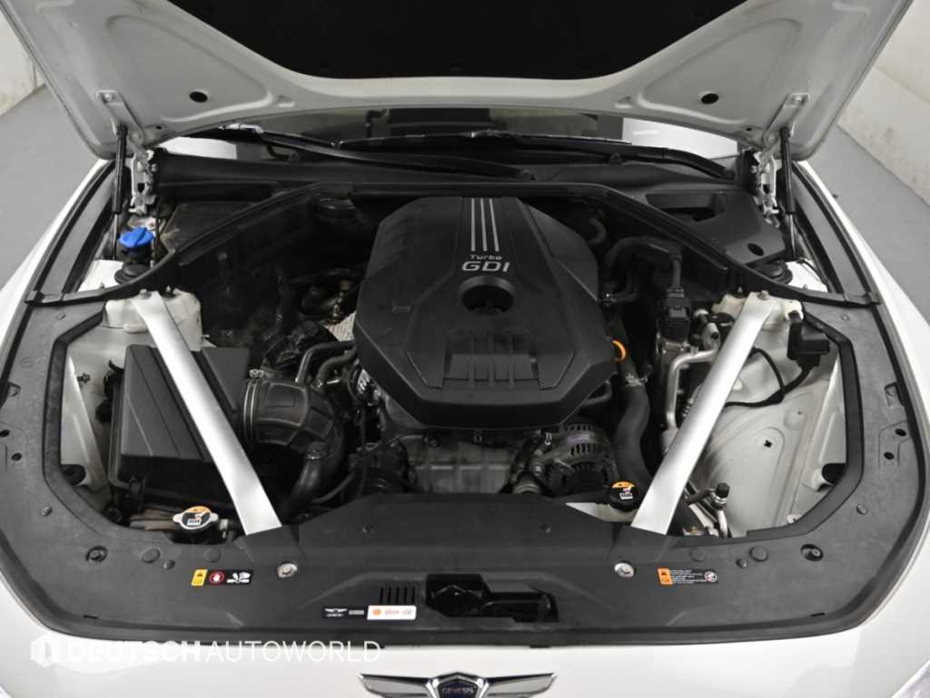 Genesis G70 — photo 06