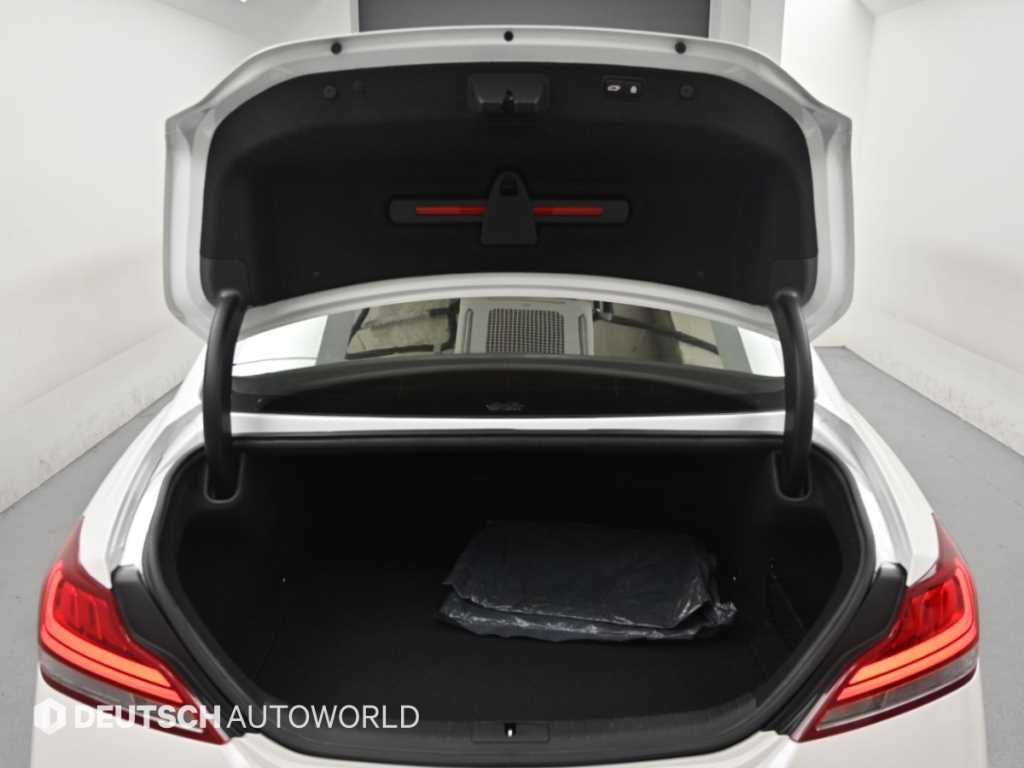 Genesis G70 — photo 19