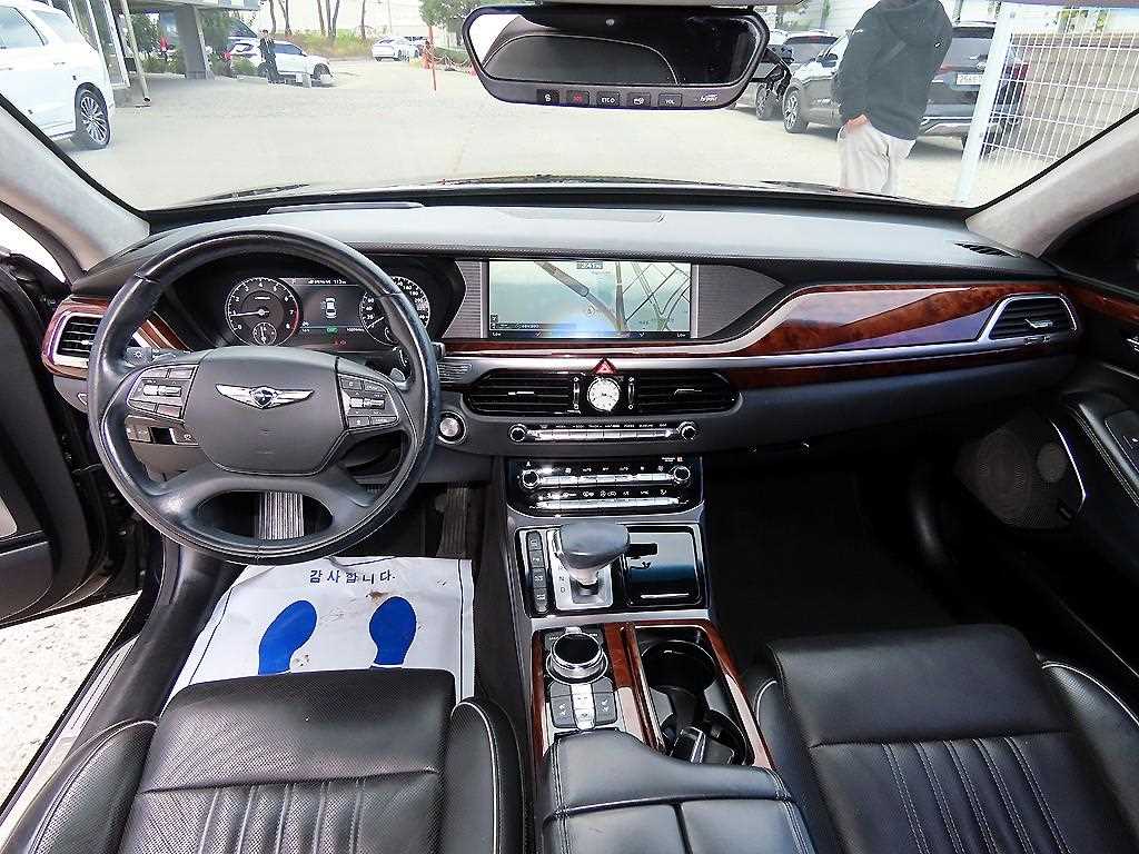 Genesis EQ900 — photo 07