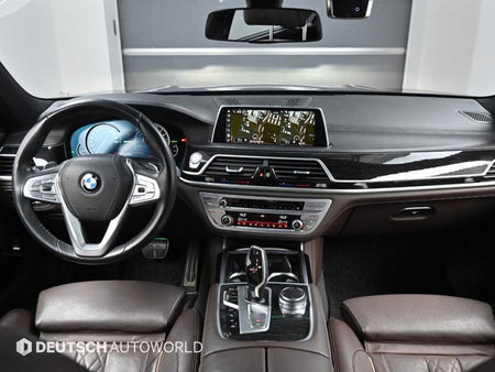 BMW 7-Series — photo 07