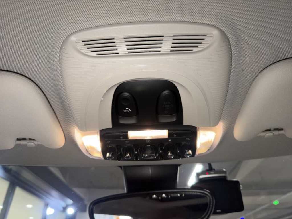 Mini Cooper — photo 13