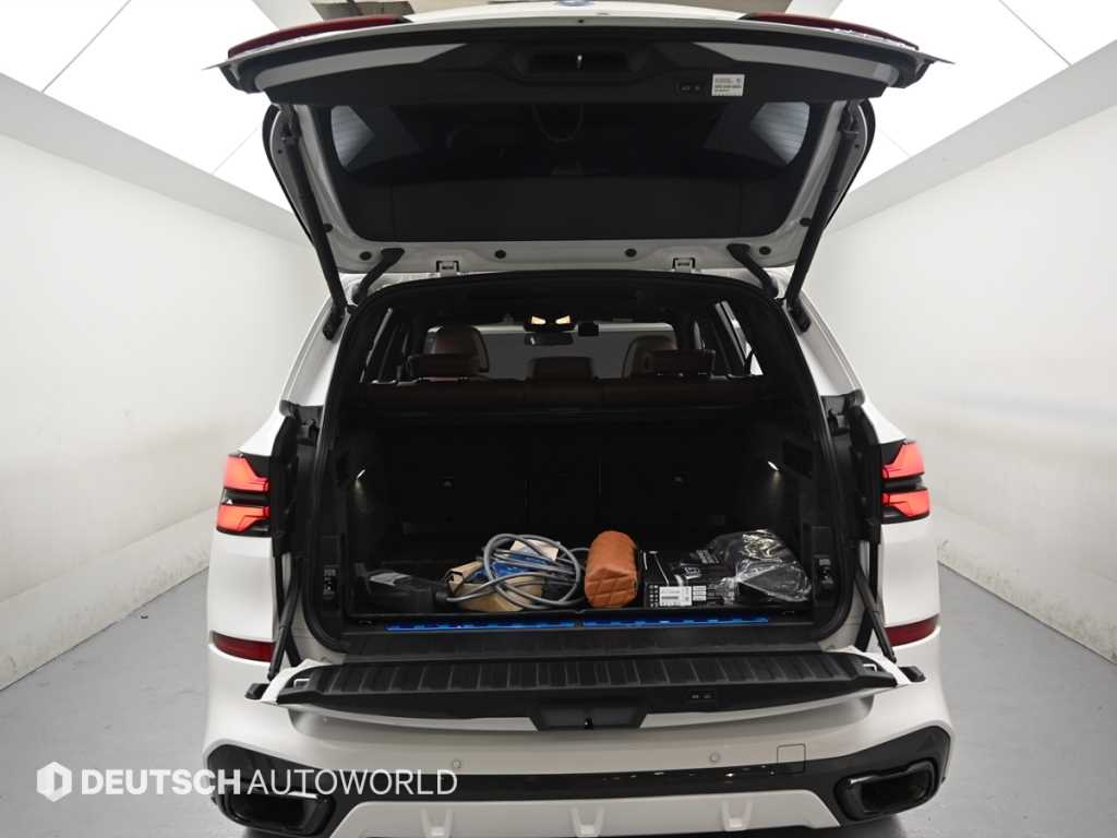 BMW X5 — photo 19