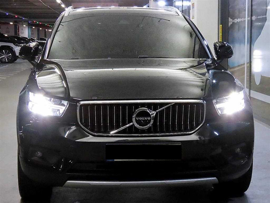 Volvo XC40 — photo 02