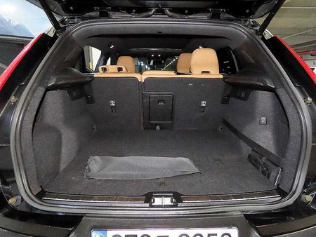 Volvo XC40 — photo 17