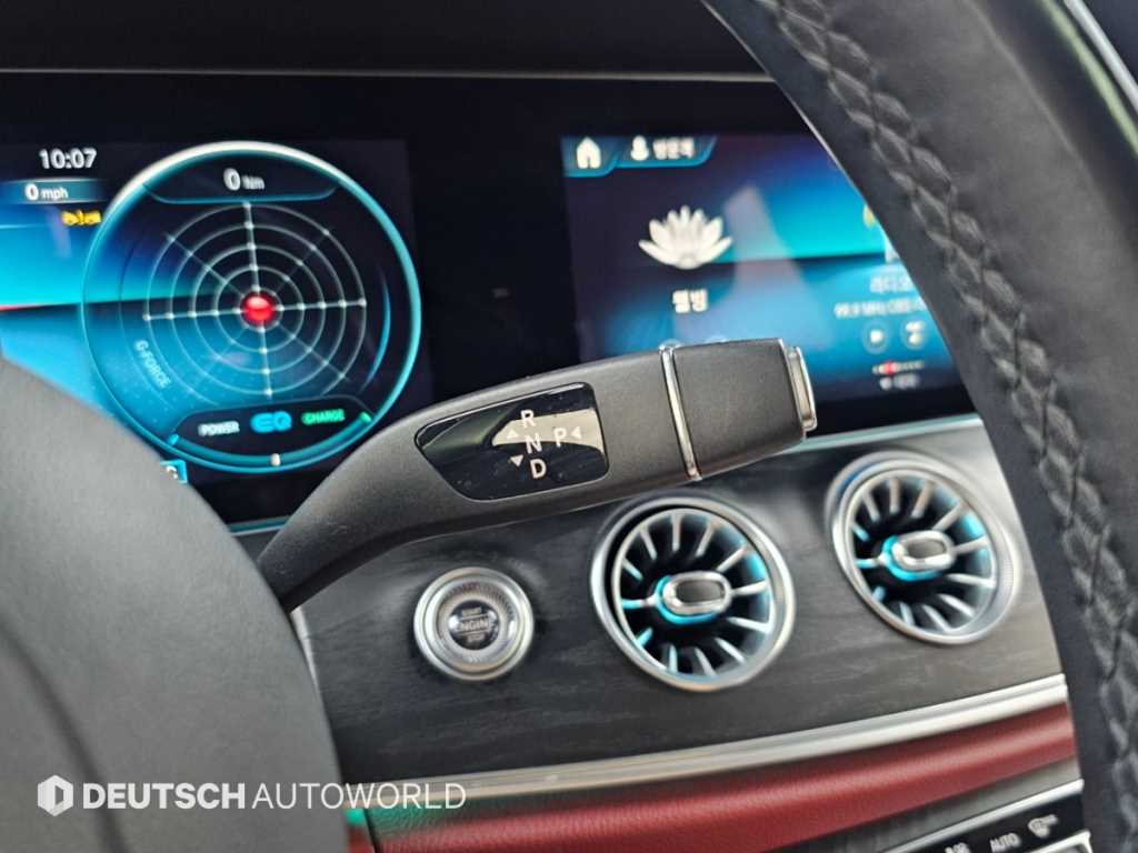 Mercedes-Benz CLS-Class — photo 09