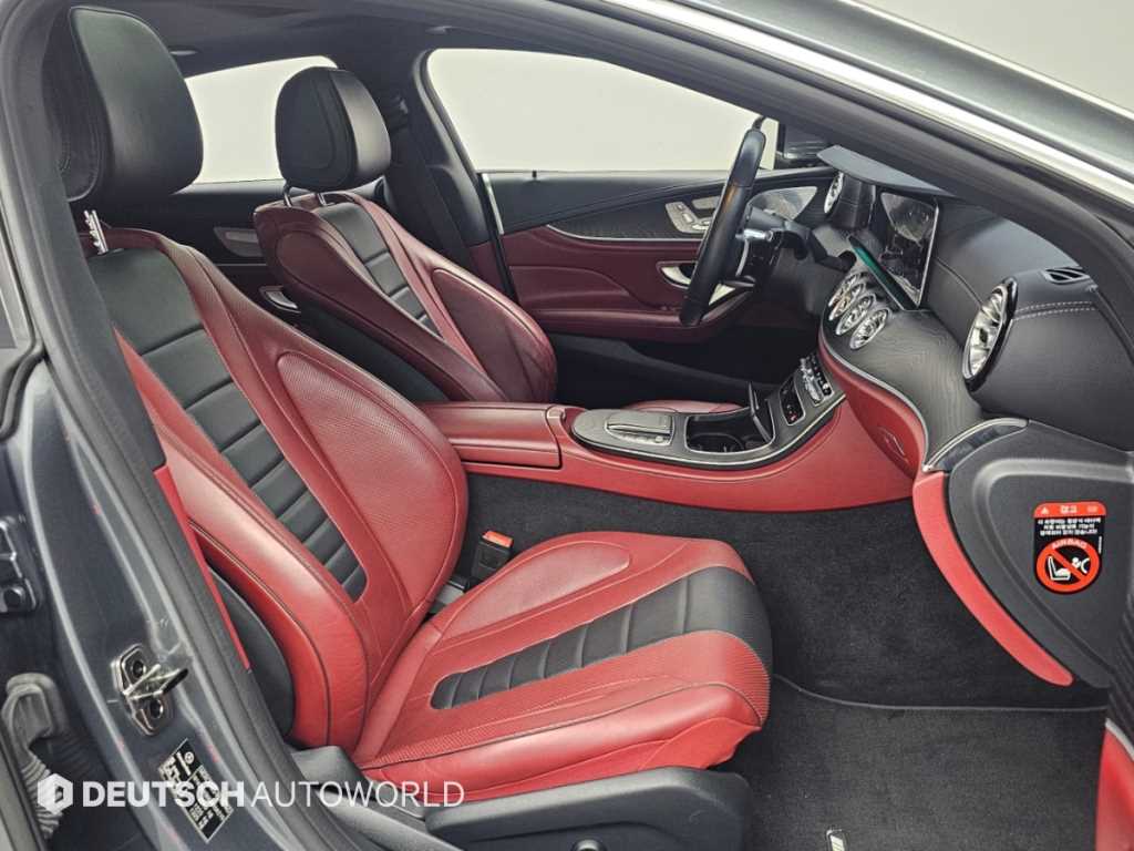 Mercedes-Benz CLS-Class — photo 10
