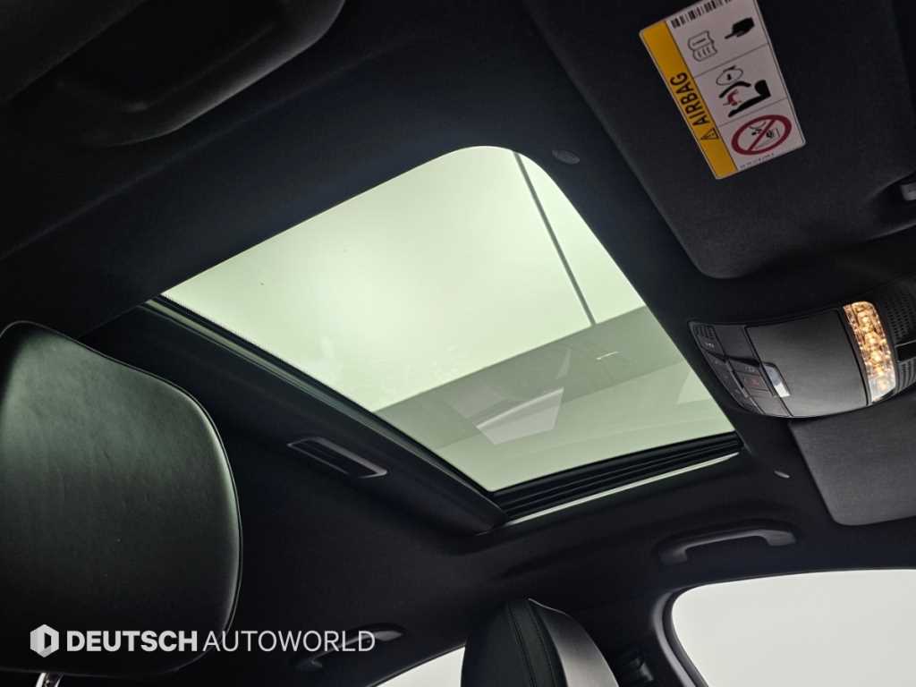 Mercedes-Benz CLS-Class — photo 18