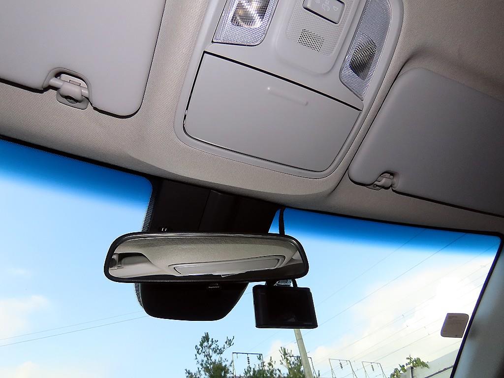Kia Niro — photo 15