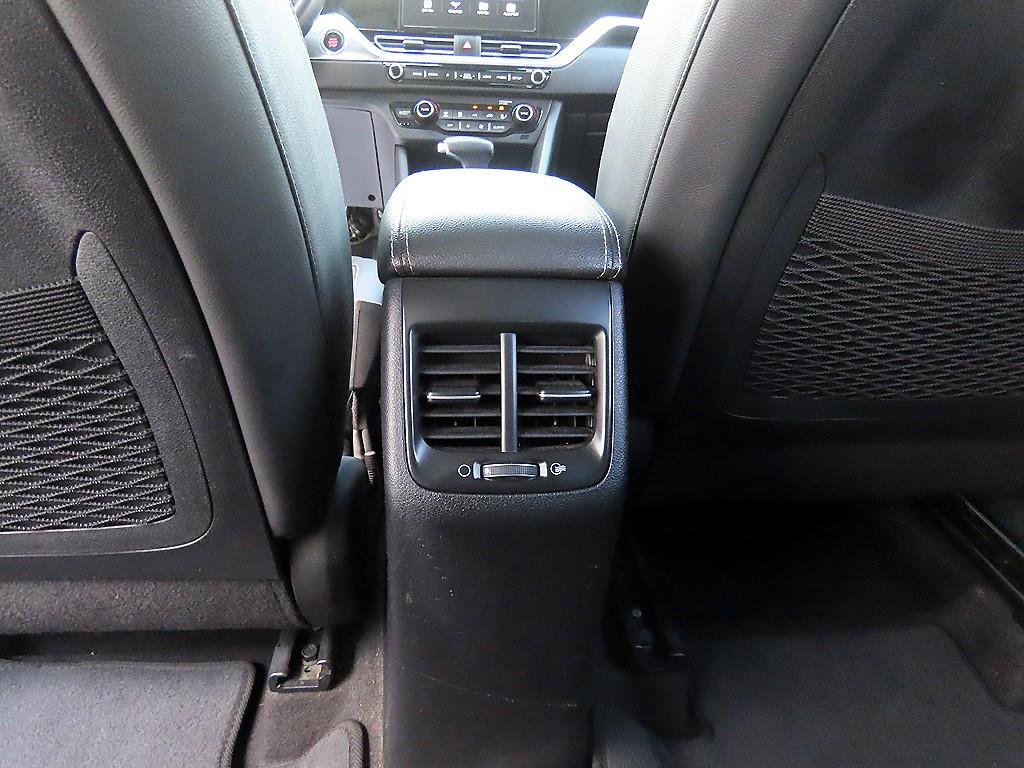 Kia Niro — photo 17