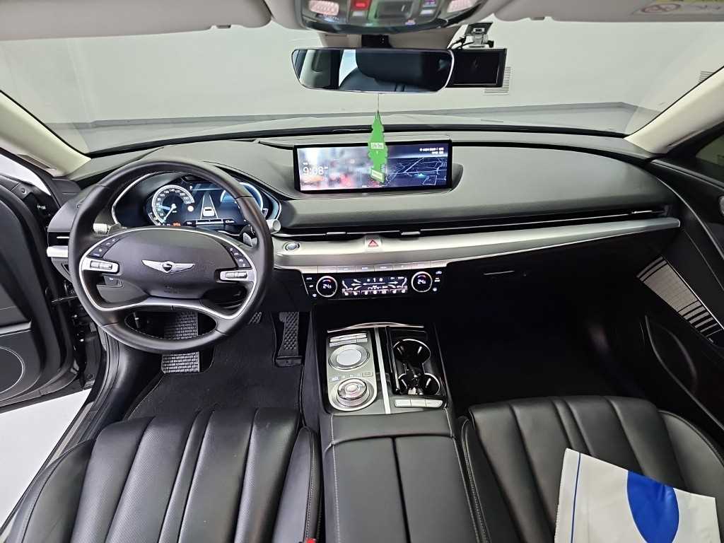 Genesis G80 — photo 07