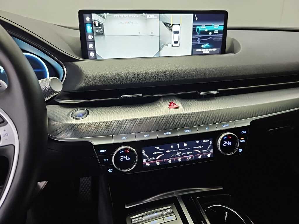 Genesis G80 — photo 10