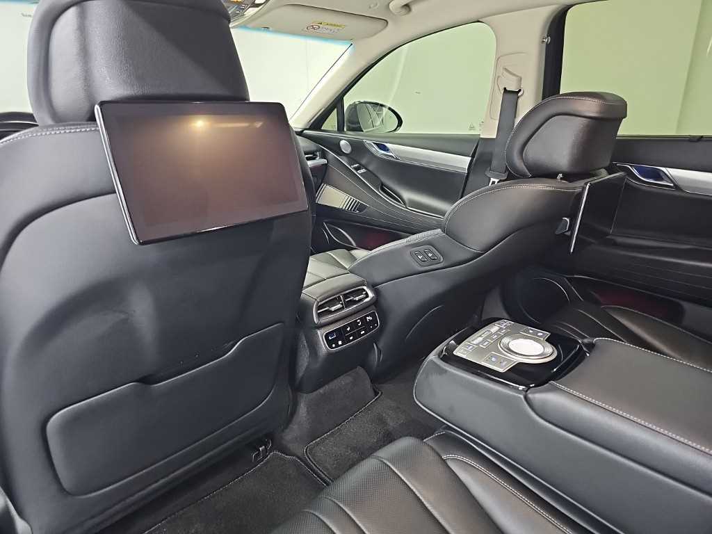 Genesis G80 — photo 14