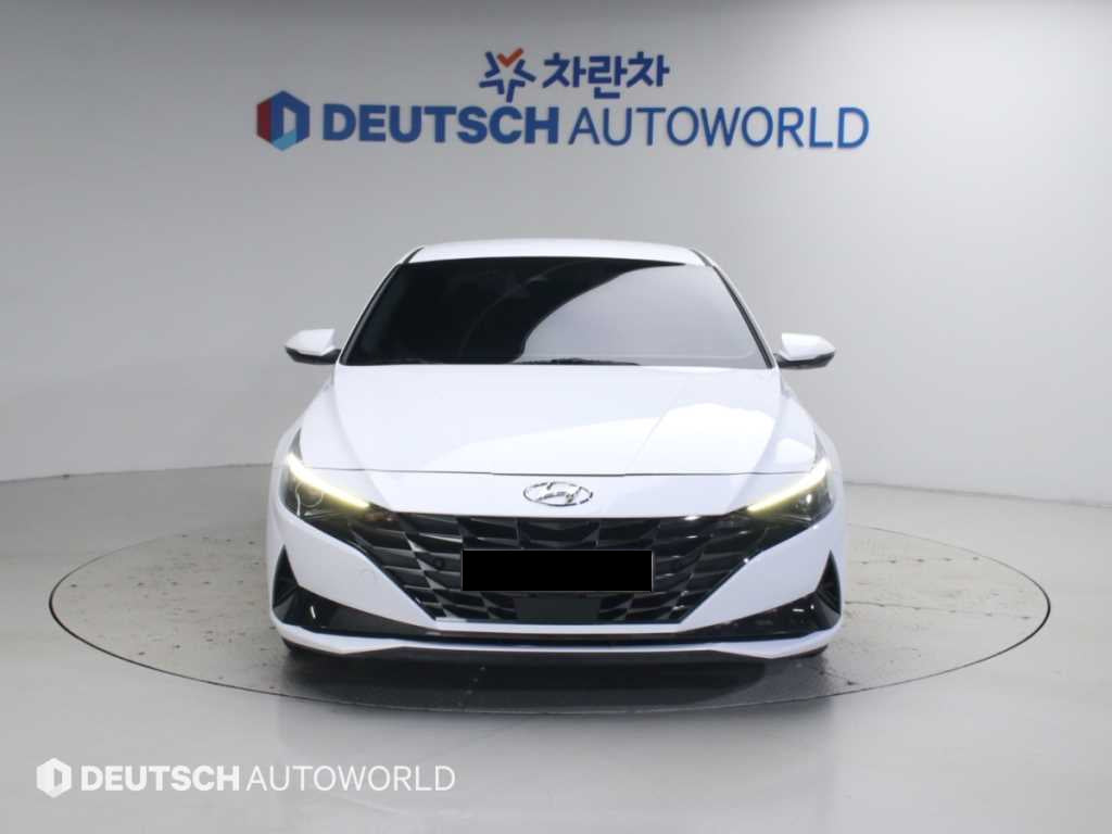 Hyundai Avante — photo 03