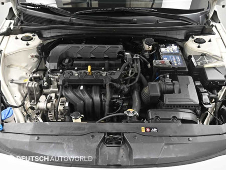 Hyundai Avante — photo 06
