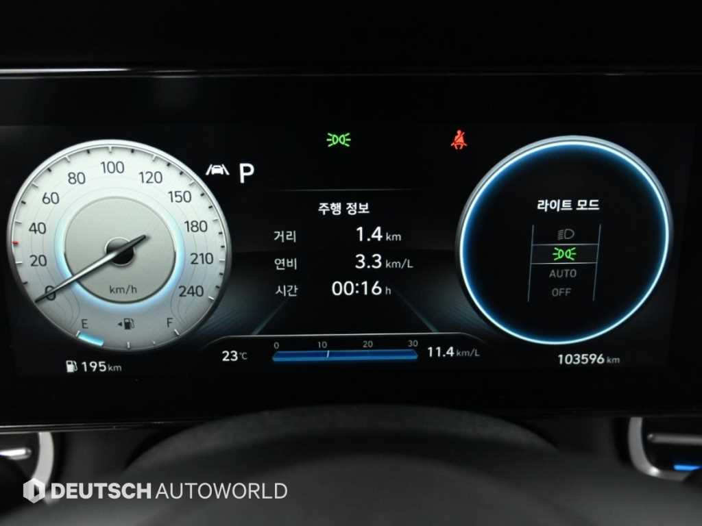 Hyundai Avante — photo 08