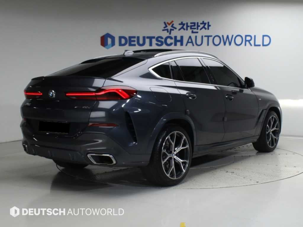 BMW X6 — photo 02