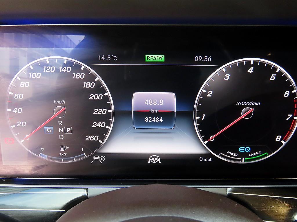 Mercedes-Benz CLS-Class — photo 09