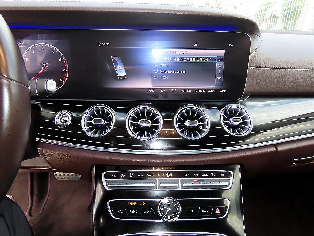 Mercedes-Benz CLS-Class — photo 14