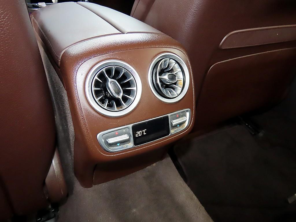 Mercedes-Benz CLS-Class — photo 16