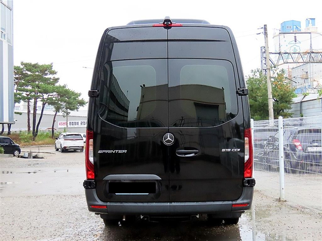 Mercedes-Benz Sprinter — photo 04