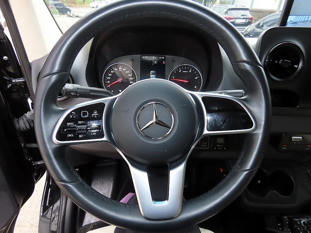 Mercedes-Benz Sprinter — photo 08