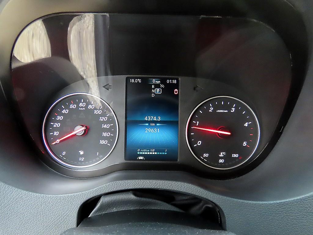 Mercedes-Benz Sprinter — photo 09
